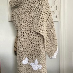 ❗️MAKE an OFFER❗️🧶Handmade crochet NEW dove wrap